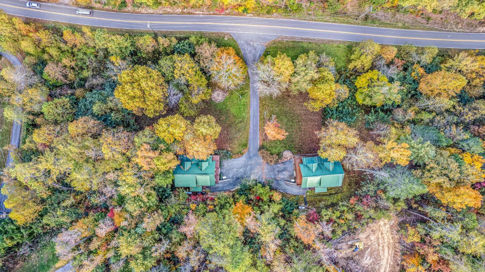 Relaxation Retreat - Pickleball Cabin - Wi-Fi, Fire Pit With Bar, Ev, Game Room, Hot Tub, Pool Access - Mins To Pf Sevierville Exterior foto