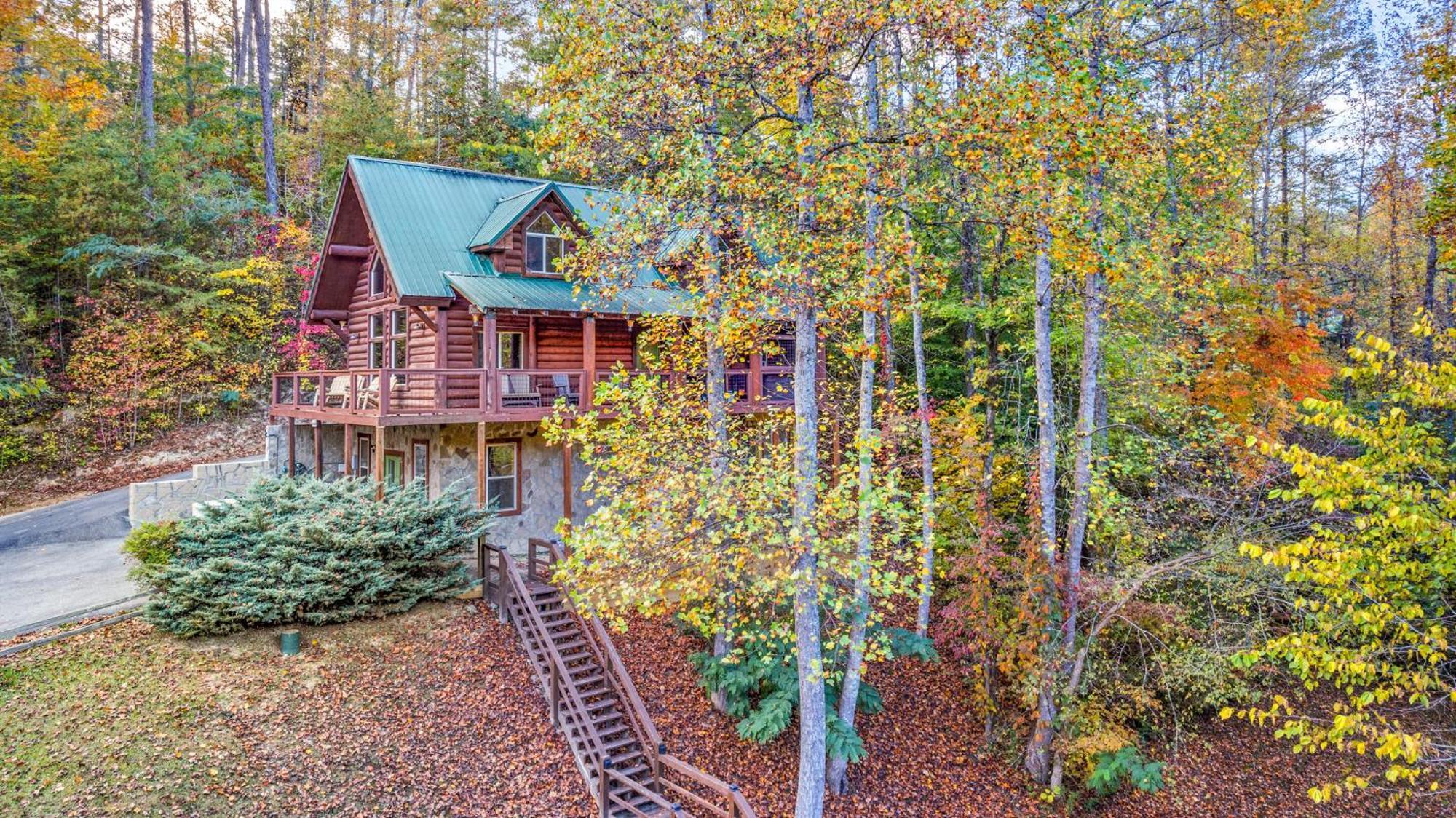 Relaxation Retreat - Pickleball Cabin - Wi-Fi, Fire Pit With Bar, Ev, Game Room, Hot Tub, Pool Access - Mins To Pf Sevierville Exterior foto