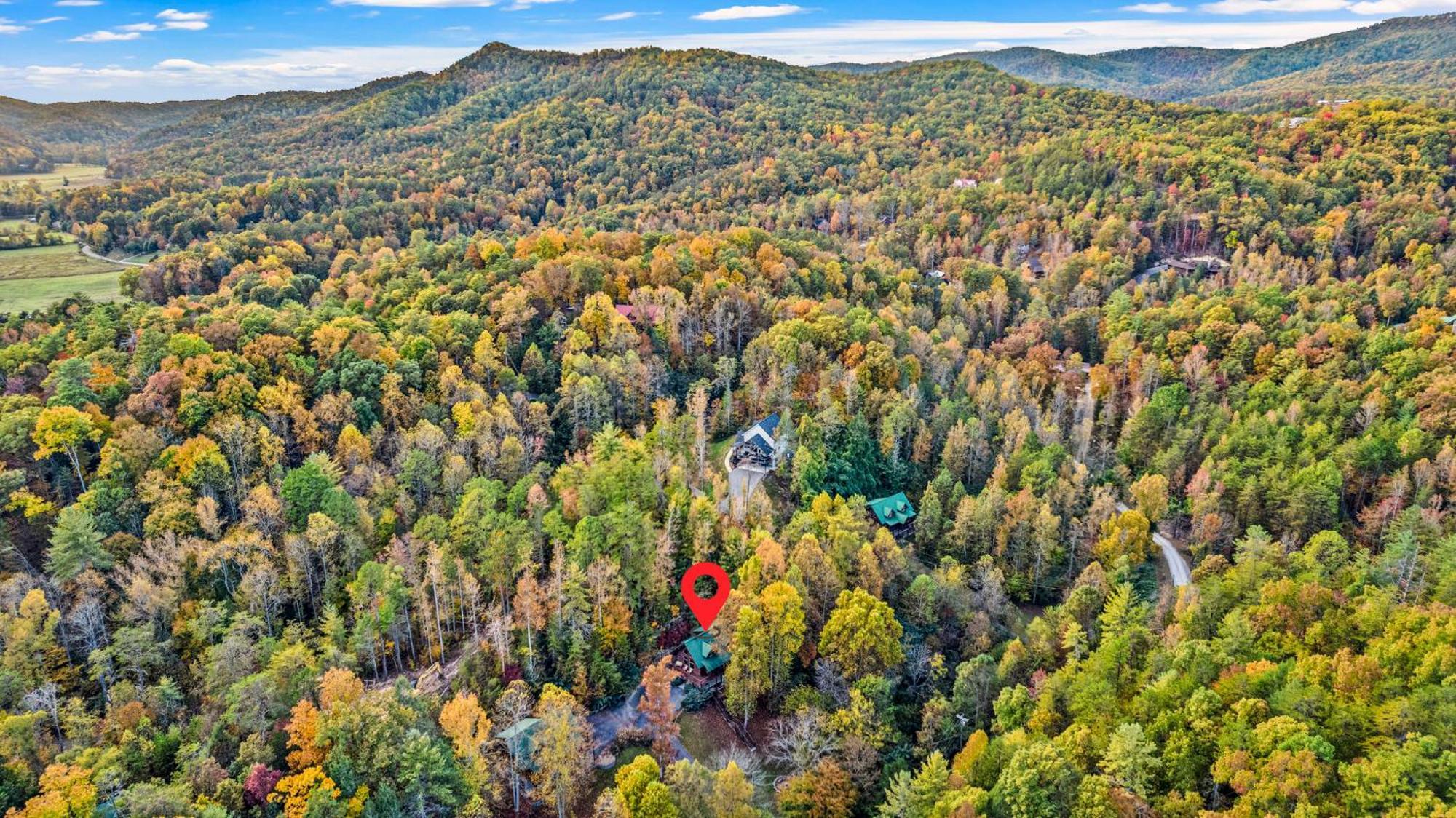 Relaxation Retreat - Pickleball Cabin - Wi-Fi, Fire Pit With Bar, Ev, Game Room, Hot Tub, Pool Access - Mins To Pf Sevierville Exterior foto